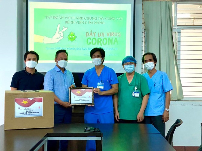 Vicoland Group trao tặng 5000 bộ test nhanh tiếp sức Đà Nẵng chống dịch ảnh 1