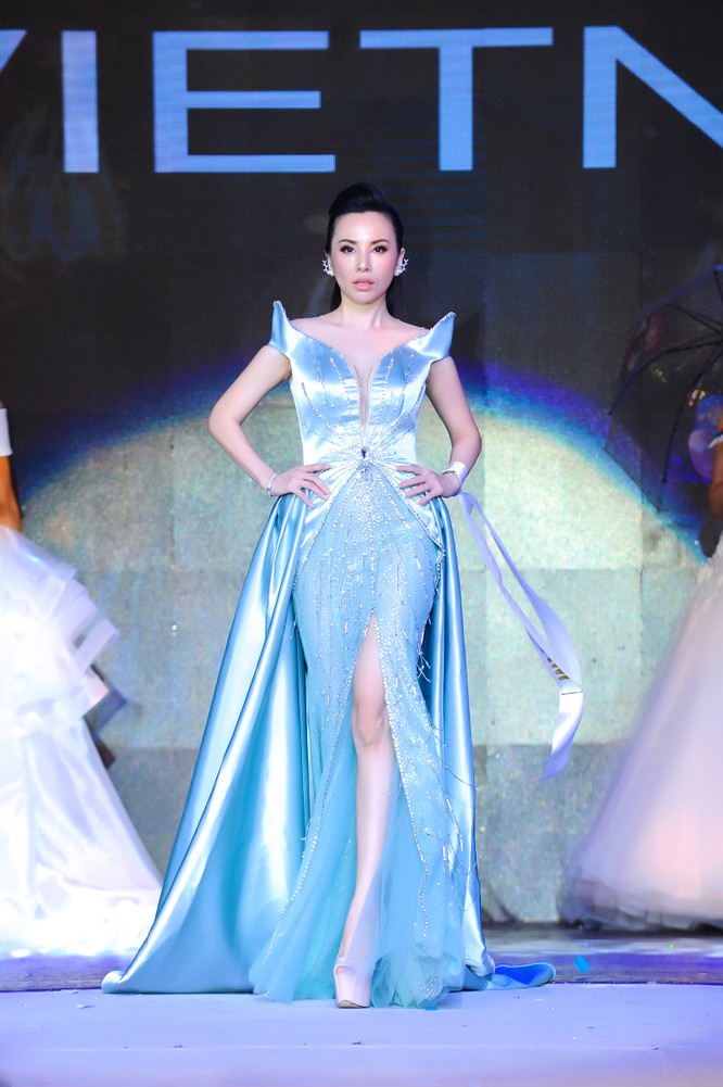 Châu Ngọc Bích đăng quang Hoa hậu Đại sứ quý bà thế giới ảnh 5