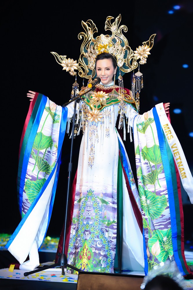 Châu Ngọc Bích đăng quang Hoa hậu Đại sứ quý bà thế giới ảnh 8