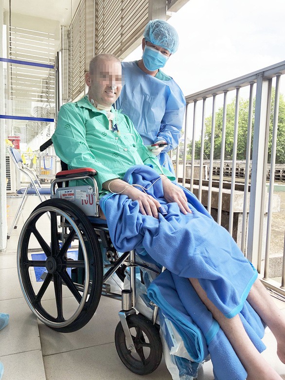 Bệnh nhân 91 được các BS điều trị, nhân viên y tế Việt Nam quan tâm chăm sóc chu đáo (Ảnh: BVCR) 