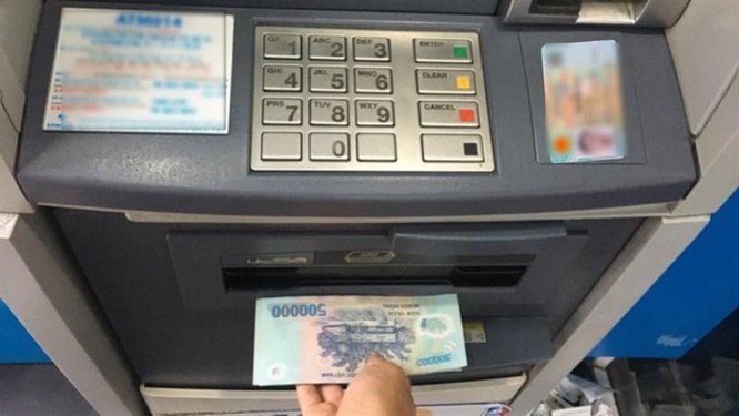 Người dân dùng căn cước công dân gắn chip rút tiền tại ATM thế nào? ảnh 2