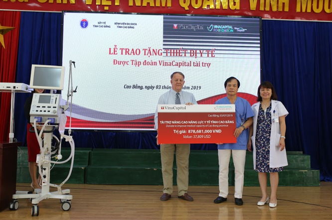 VinaCapital tài trợ 23 thiết bị y tế tại Cao Bằng, Bắc Kạn ảnh 2
