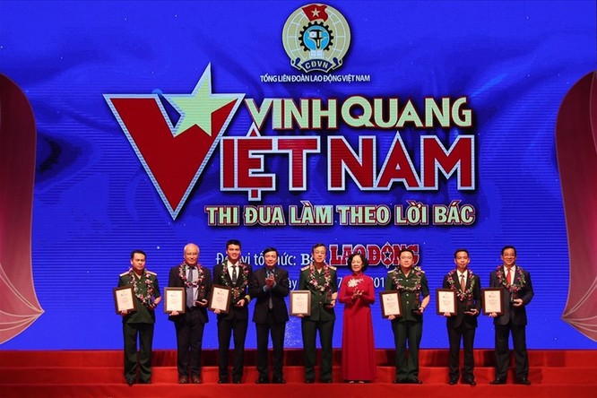 3 đại diện của ngành y tế được tôn vinh tại chương trình Vinh quang Việt Nam 2019 ảnh 1
