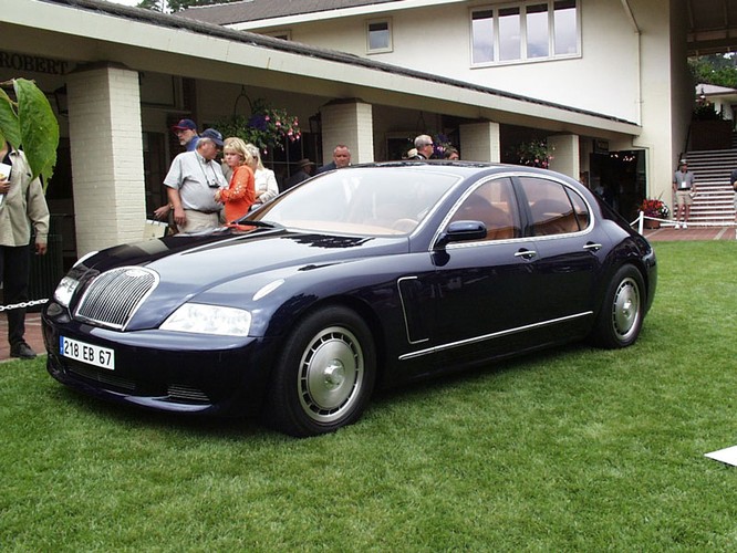 10 mẫu xe hơi Bugatti đắt giá nhất ảnh 2