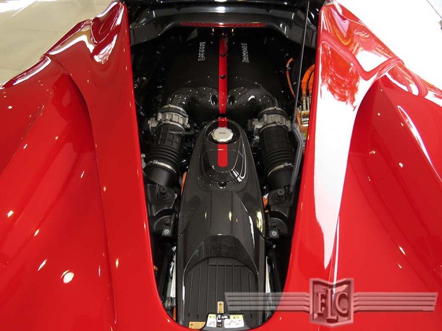 Cận cảnh siêu xe Ferrari LaFerrari cũ giá 104,8 tỷ đồng ảnh 7