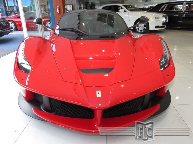 Cận cảnh siêu xe Ferrari LaFerrari cũ giá 104,8 tỷ đồng ảnh 2