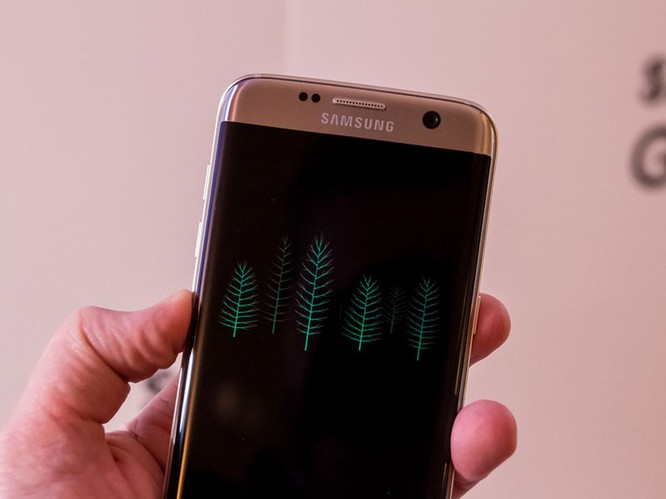 Cận cảnh từng chi tiết của Samsung Galaxy S7 Edge ảnh 13