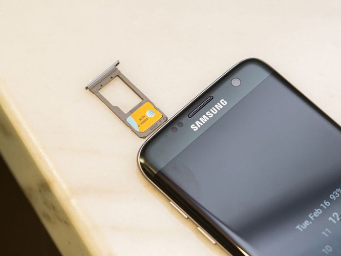 Cận cảnh từng chi tiết của Samsung Galaxy S7 Edge ảnh 18