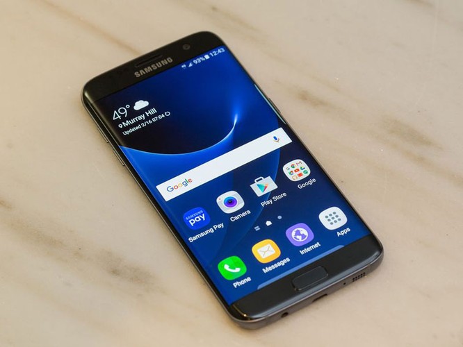 Cận cảnh từng chi tiết của Samsung Galaxy S7 Edge ảnh 8