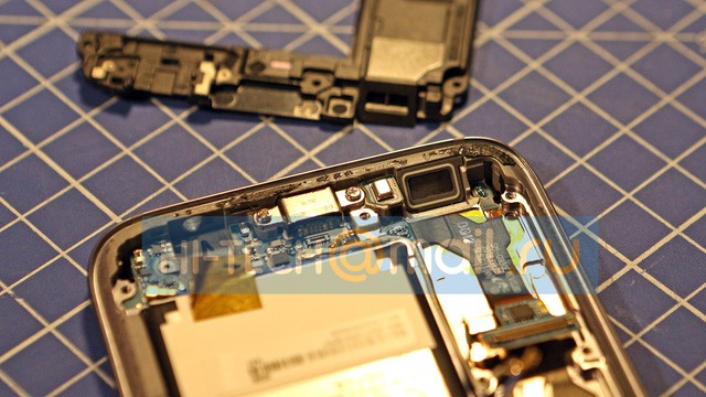 Mổ bụng Galaxy S7 xem tản nhiệt bằng chất lỏng ảnh 9
