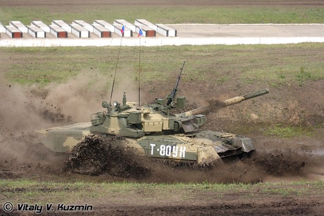 Cận cảnh xe tăng-thiết giáp Nga chạy, nhảy, bắn ảnh 4