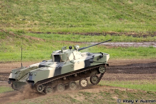 Cận cảnh xe tăng-thiết giáp Nga chạy, nhảy, bắn ảnh 8