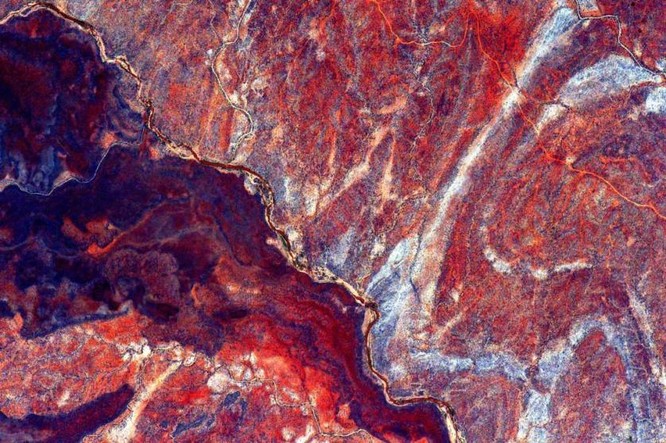 Trái Đất tuyệt đẹp nhìn từ Trạm Vũ trụ quốc tế ảnh 14