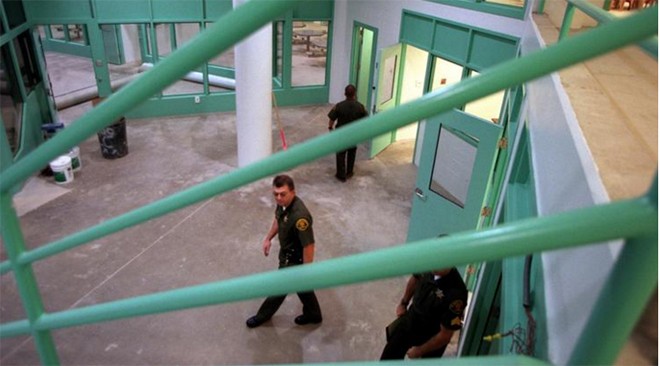 Video: 'Đột nhập' nhà tù nơi Minh Béo bị tạm giam ở Mỹ ảnh 4