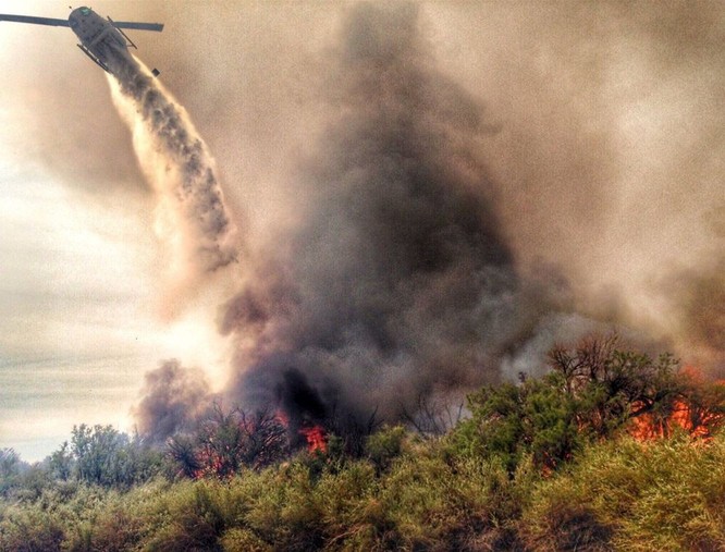 Dập đám cháy ở Arizona