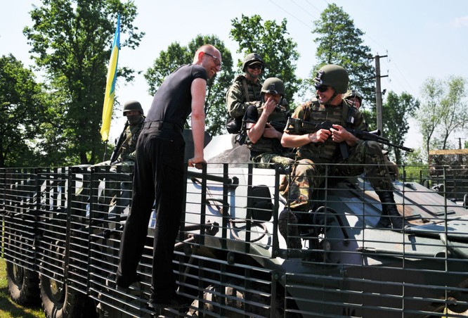 10 bức ảnh nhật ký con đường chính trị của Cựu Thủ tướng Ukraine Yatsenyuk ảnh 4