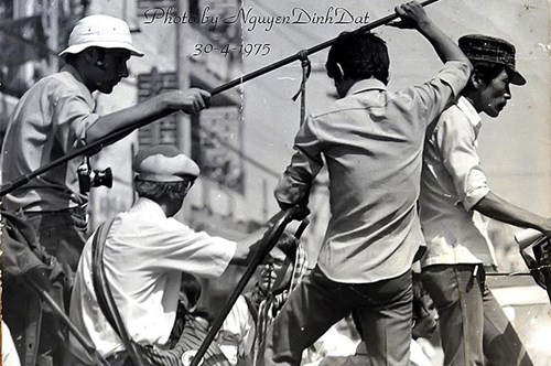 Khoảnh khắc chân thật Sài Gòn ngày Giải phóng ảnh 29