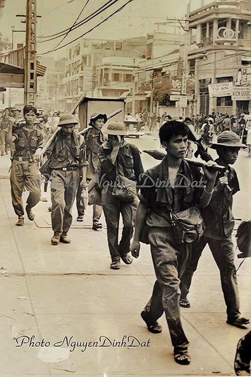 Khoảnh khắc chân thật Sài Gòn ngày Giải phóng ảnh 1