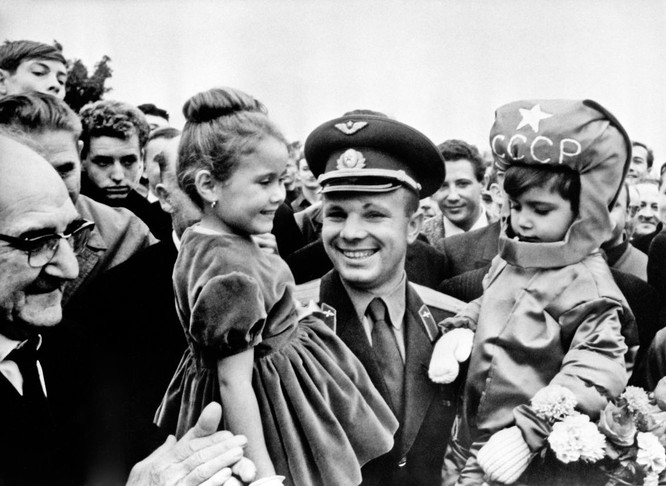 Ngày 18 tháng 9 năm 1963. Yuri Gagarin trong chuyến thăm Pháp.