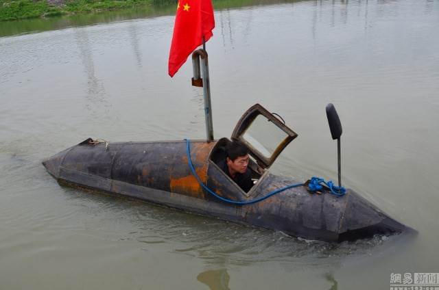 Cận cảnh tàu ngầm giá rẻ do nông dân Trung Quốc chế tạo ảnh 4