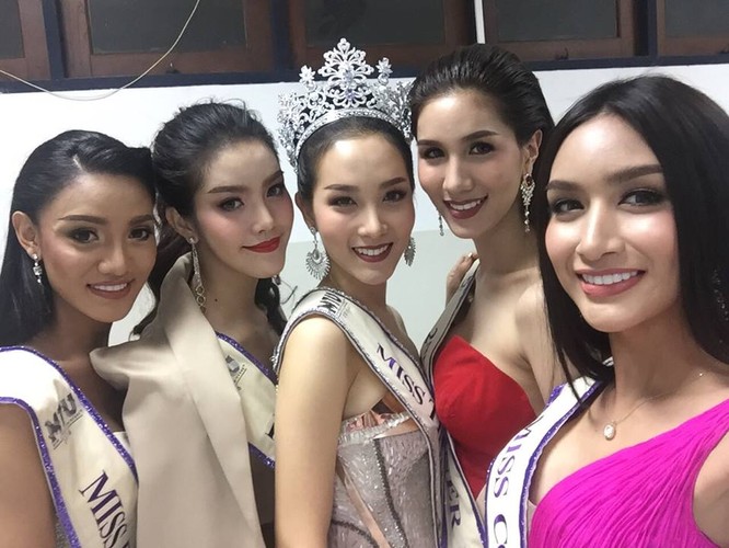 Vẻ đẹp 'vạn người mê' của Tân Hoa hậu chuyển giới Thái Lan ảnh 4