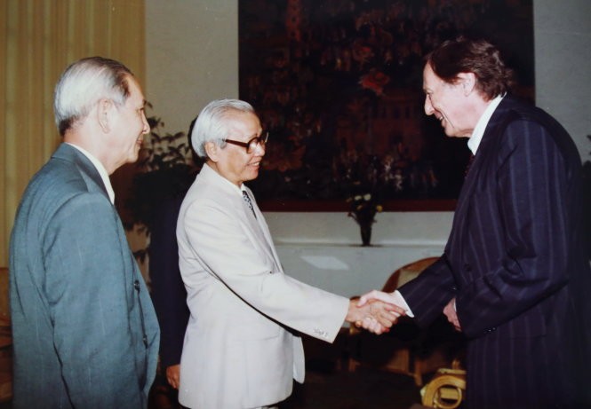 Thủ tướng Võ Văn Kiệt và ông Lê Văn Triết gặp Tổng giám đốc Hiệp định chung về thuế quan và thương mại (GATT) Mike Moore, trước khi Mỹ bình thường hóa quan hệ với VN - Ảnh tư liệu Lê Văn Triết