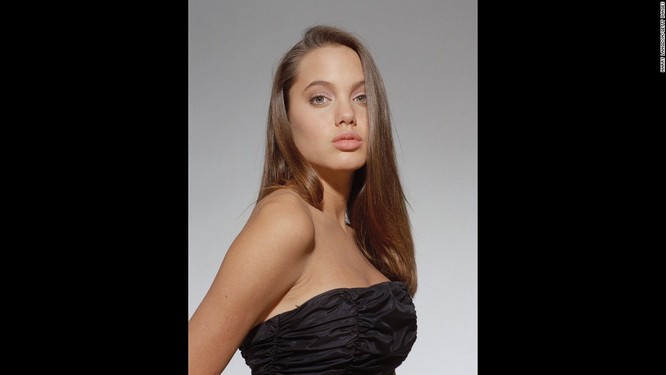 Ngắm Angelina Jolie trong veo tuổi 15 ảnh 7