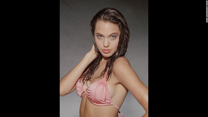 Ngắm Angelina Jolie trong veo tuổi 15 ảnh 5