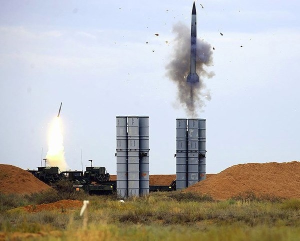 Báo Nga: Việt Nam sắp “tậu” 4 tổ hợp tên lửa phòng không S-400 ảnh 2