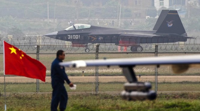 Video: Báo Nga chê J-31 Trung Quốc chưa thể là máy bay tàng hình ảnh 4