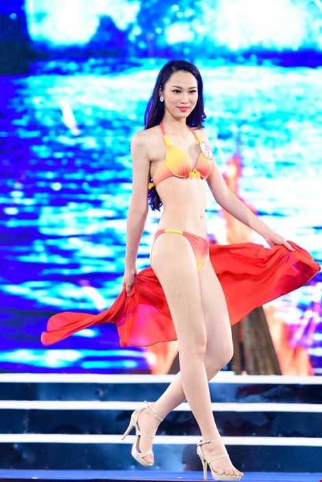 Mãn nhãn màn trình diễn bikini của 18 nhan sắc phía Bắc vào CK HHVN 2016 ảnh 25