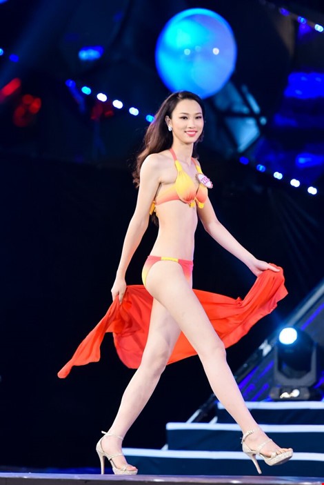 Mãn nhãn màn trình diễn bikini của 18 nhan sắc phía Bắc vào CK HHVN 2016 ảnh 26
