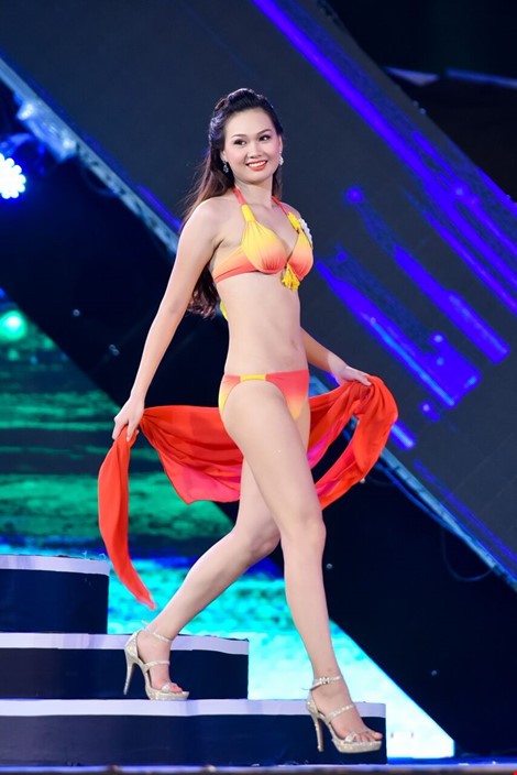 Mãn nhãn màn trình diễn bikini của 18 nhan sắc phía Bắc vào CK HHVN 2016 ảnh 21