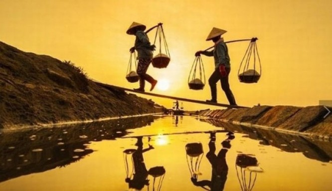 Cánh đồng muối Việt: Nơi ngắm hoàng hôn đẹp nhất thế giới ảnh 6