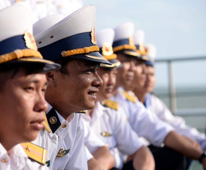 Trường Sa thiêng liêng và chân thật qua ống kính một nữ nhà báo ảnh 12