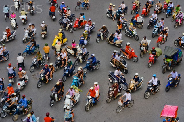 Báo Mỹ: Ô tô tự lái "thất thủ" trước giao thông Việt Nam ảnh 3