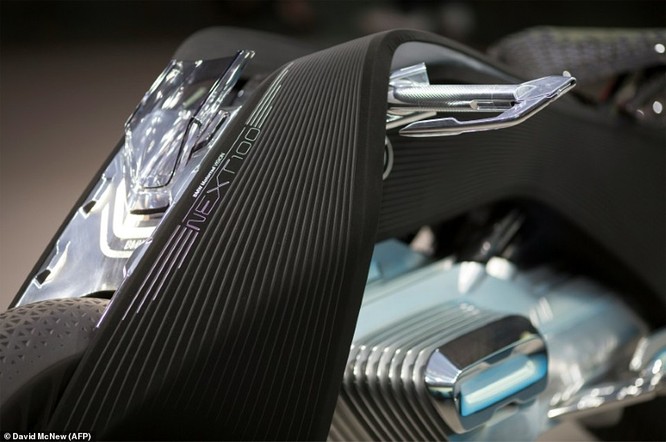 BMW ra mắt xe máy tự cân bằng siêu hiện đại ảnh 10