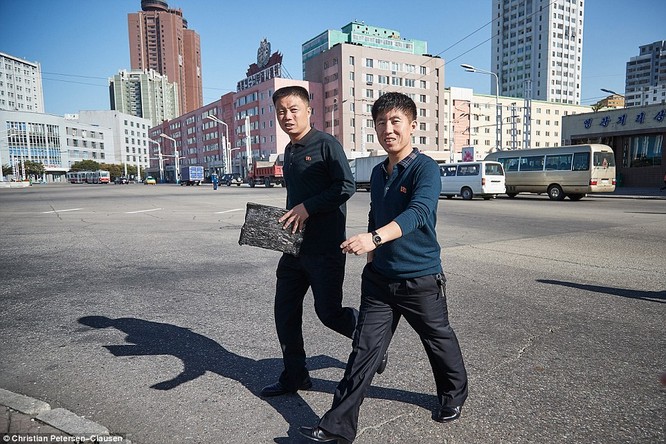 “Vén màn” cuộc sống của giới tinh hoa Triều Tiên (video) ảnh 12