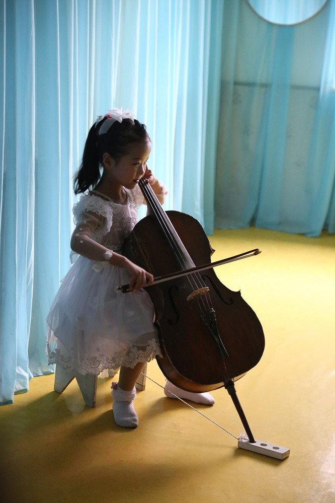 Những hình ảnh hiếm hoi về cuộc sống yên bình của trẻ em Triều Tiên ảnh 8