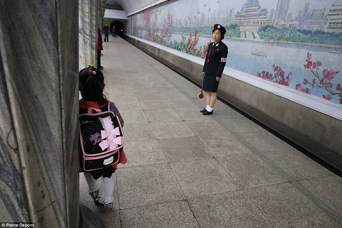 Những hình ảnh hiếm hoi về cuộc sống yên bình của trẻ em Triều Tiên ảnh 18