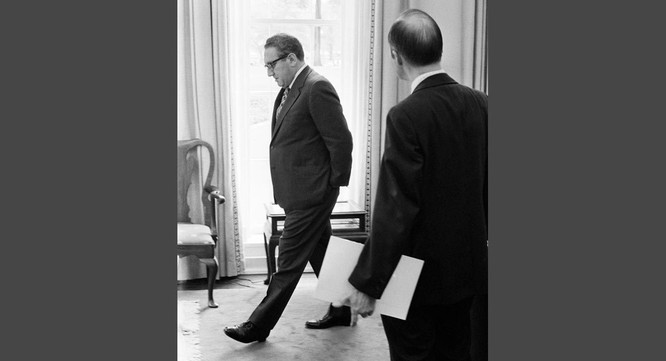 Ảnh “độc” chụp tại Nhà Trắng trong ngày Sài Gòn thất thủ ảnh 34