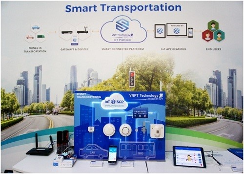 Mô hình giải pháp Giao thông thông minh (bao gồm Smart Car và Smart Bus) của VNPT Technology tại IoT Solutions World Congress 2017