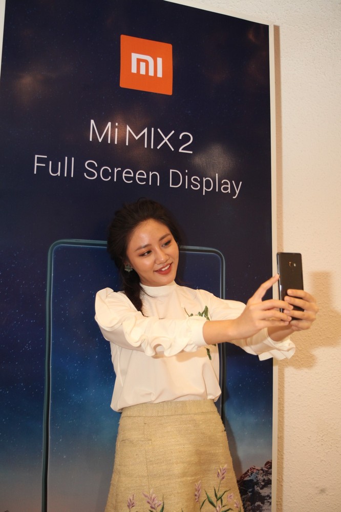 Ra mắt Mi MIX 2 và Redmi Note 5A Prime, giá lần lượt 12,99 triệu đồng và 4,29 triệu đồng ảnh 2