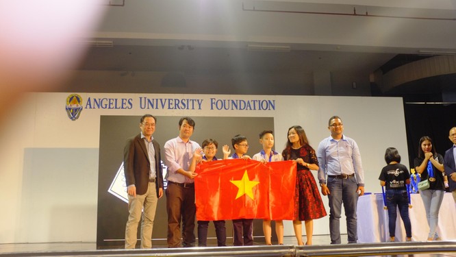 Học sinh tiểu học Đà Nẵng giành giải Nhất tại Ngày hội Robothon Quốc tế 2017 ảnh 1