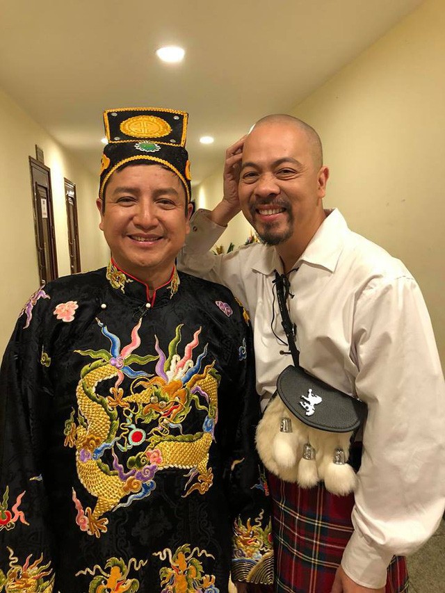 Nghệ sĩ Chí Trung và Đức Hùng trong Táo Quân 2018.