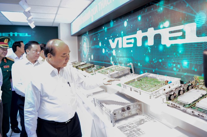 Thiếu tướng Nguyễn Mạnh Hùng: "Viettel có nhiều sản phẩm tính năng tương đương với thiết bị của NATO" ảnh 1