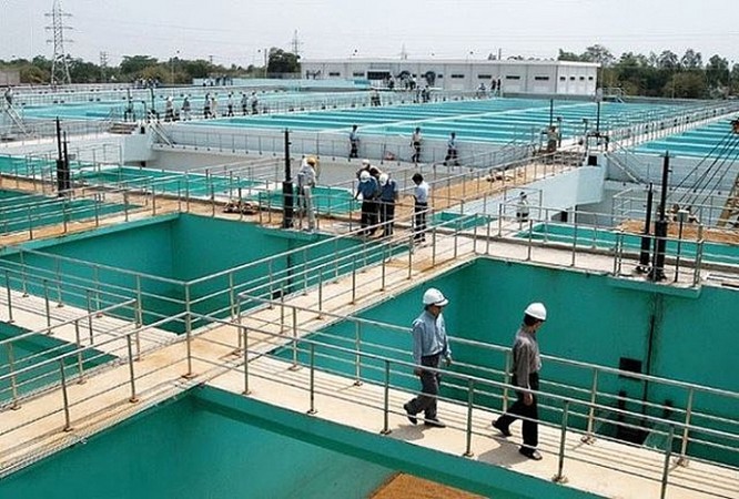 Nhà máy nước mặt Sông Đuống thuộc Tập đoàn AquaOne - dự án cấp nước sạch sinh hoạt có quy mô lớn nhất miền Bắc đã khánh thành giai đoạn 1 tại xã Phù Đổng, huyện Gia Lâm vào ngày 5/9 vừa qua.