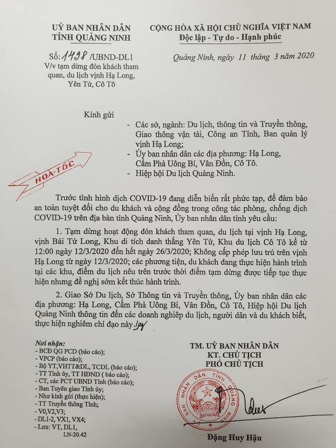 Quảng Ninh: Ngừng tham quan vịnh Hạ Long, các di tích từ ngày 12/3 ảnh 1