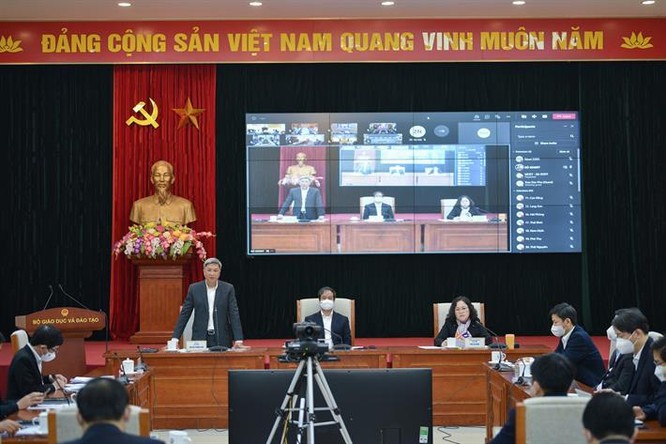 Thứ trưởng Nguyễn Trường Sơn: Không có lý do gì để học sinh phải học trực tuyến nữa ảnh 1
