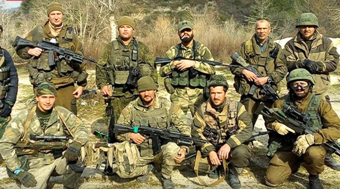 Một toán quân được cho là lính đánh thuê Nga có mặt tại chiến trường Syria